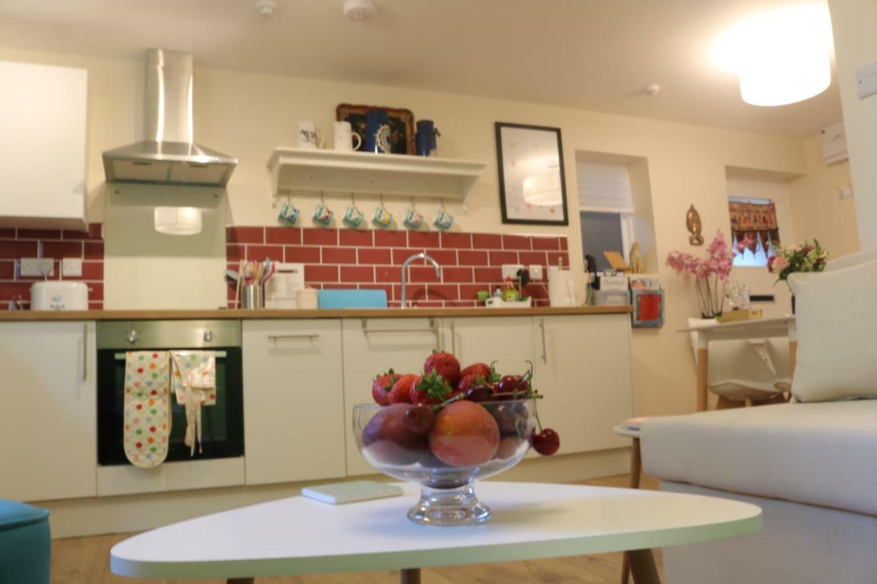 Pristine Apartment In The Centre Of Glastonbury Exterior foto