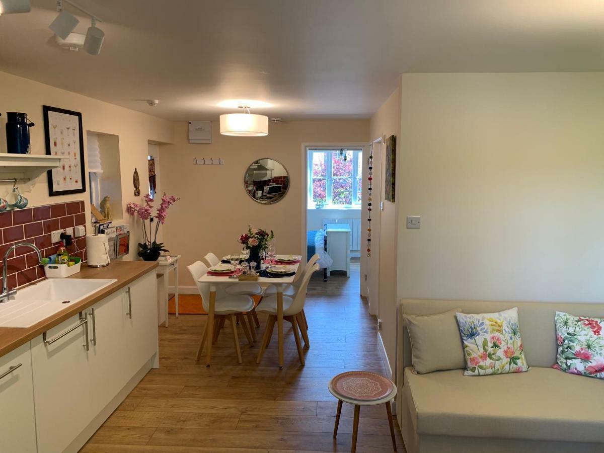 Pristine Apartment In The Centre Of Glastonbury Exterior foto